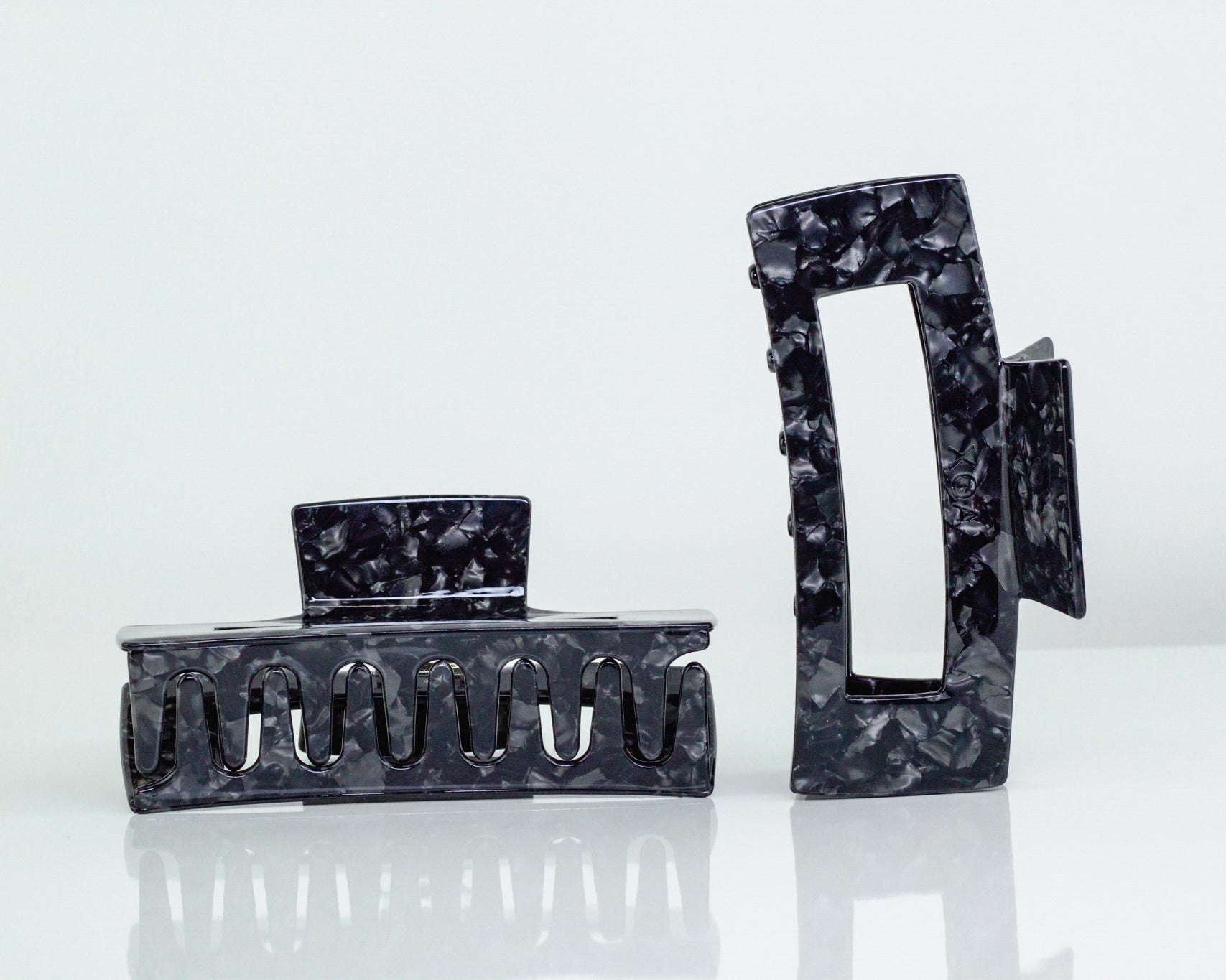 Elegance - Hiusklipsi 13cm Musta