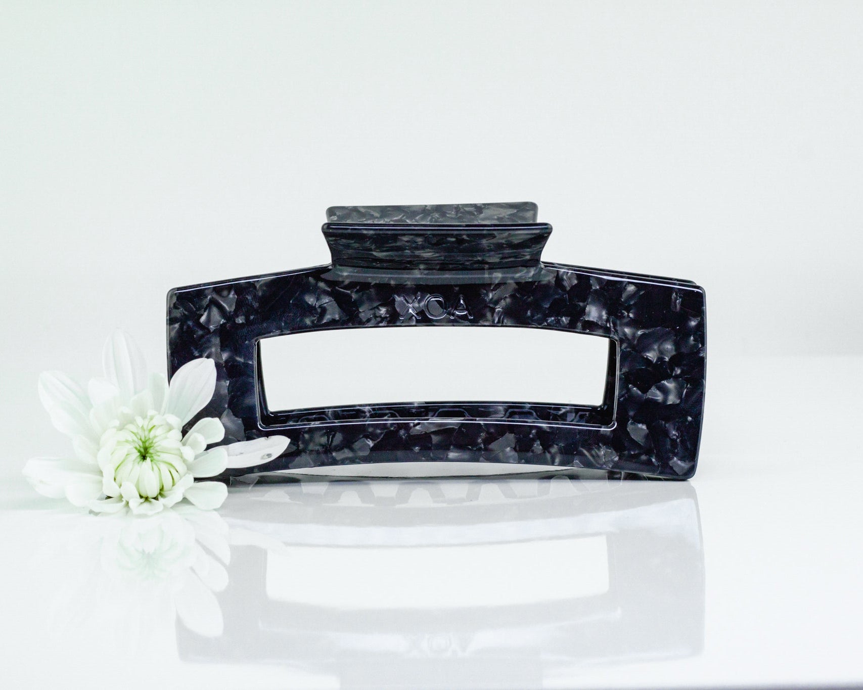 Elegance - Hiusklipsi 13cm Musta