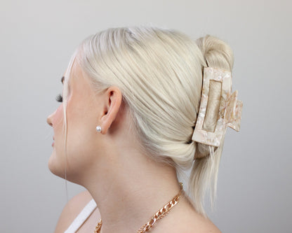 Elegance - Hiusklipsi 10cm Creme